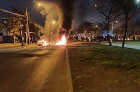 Día del Joven Combatiente: joven herida de bala, enfrentamientos y barricadas incendiarias marcan jornada del domingo en Santiago