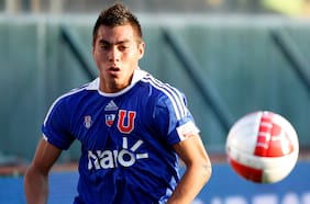 ¿Le cierran la puerta? Director de Azul Azul se refiere a la opción de fichar a Eduardo Vargas en la U