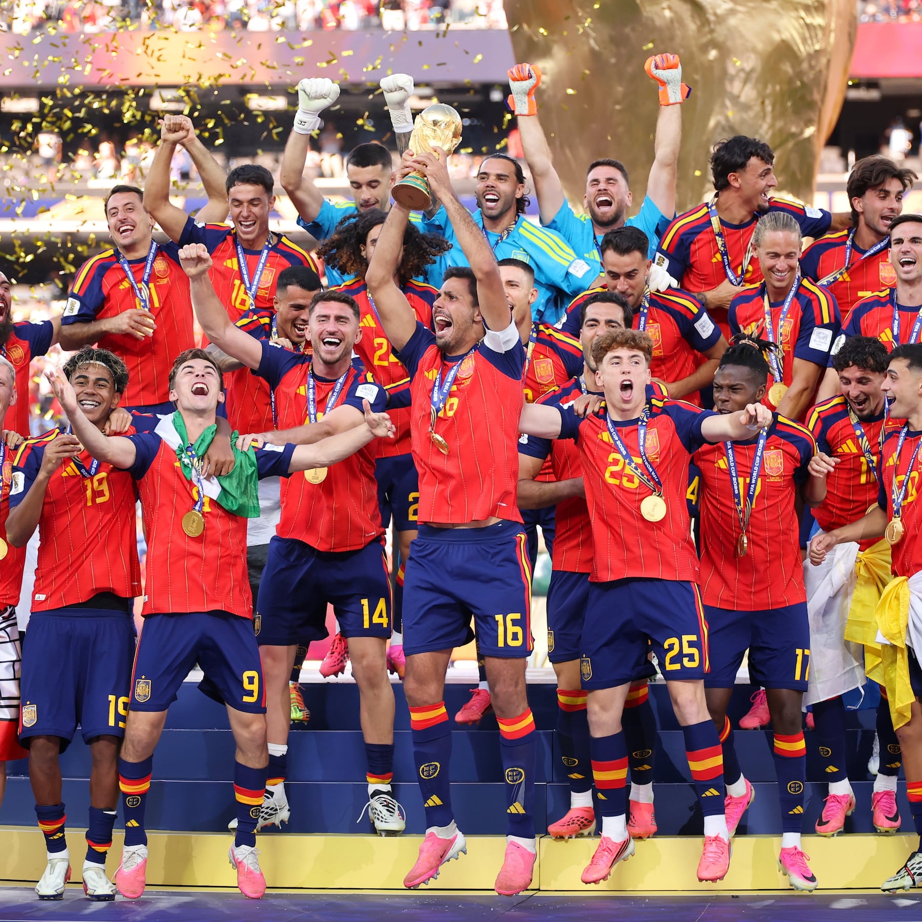 España le arruina la fiesta a Messi: es el justo campeón del mundo y vuelve al Olimpo 16 años después - La Tercera