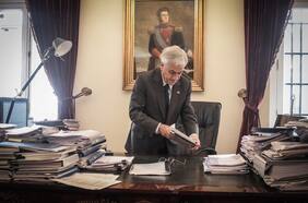 El día después del Presidente tras el 25/O: Las preguntas, riesgos y desafíos para el año y casi cinco meses que le quedan en el poder