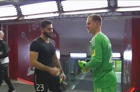 Johnny Herrera revela la particular anécdota con Ter Stegen al momento de intercambiar la camiseta en el amistoso frente a Alemania
