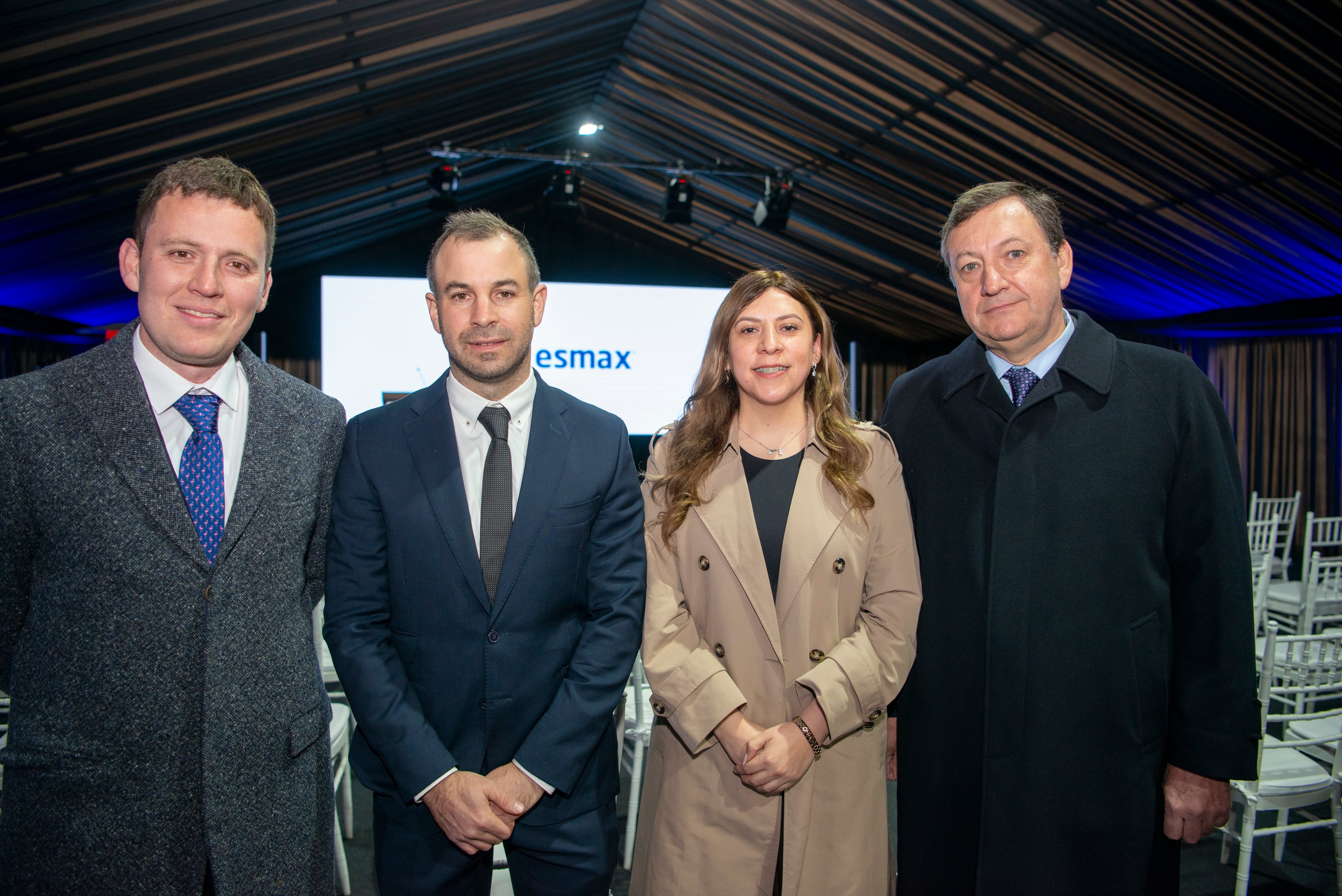 Claudio Ojeda V., distribuidor Estación de Servicio de Aramco; Igal Szewkis, gerente Retail de Esmax; Macarena Molina, subgerente Operaciones Retail de Esmax y Claudio Ojeda S., distribuidor Estación de Servicio de Aramco.