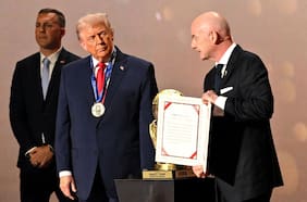 The Guardian critica a Gianni Infantino por su postura frente a Estados Unidos: “Uno de los mayores cobardes del deporte”