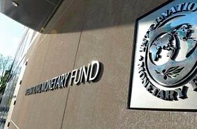 Ucrania recibe primeros 2.700 millones de dólares del nuevo acuerdo con el FMI