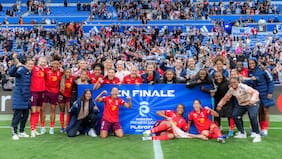 Christiane Endler va por el póker: OL Lyonnes golea y se instala en la final de la liga francesa