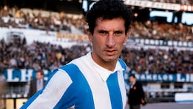 Protagonista de un incidente que obligó a la FIFA a cambiar el reglamento: Muere Antonio Rattín, ídolo de Boca y Argentina