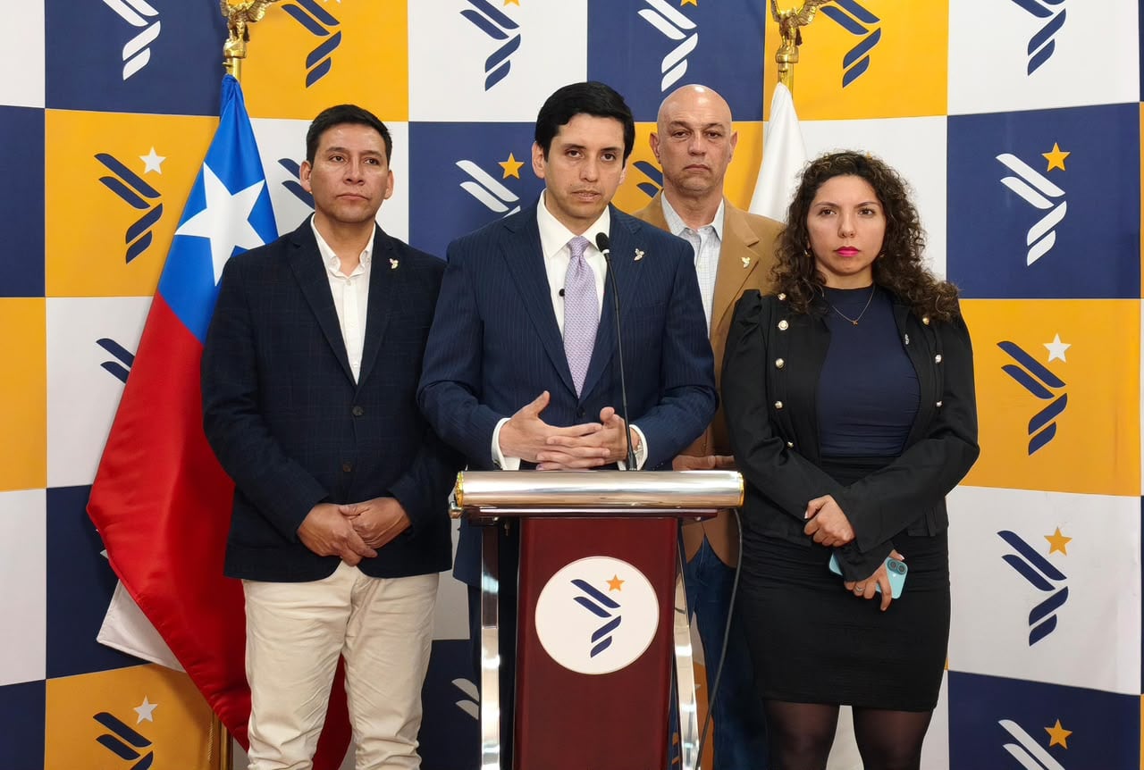 Libertarios ofician al canciller y al ministro Barros para que detallen los efectos de la adhesión al Escudo de las Américas