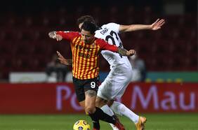 Quién es Gianluca Lapadula, el delantero que enloquece a Perú y amenaza a Chile