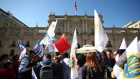 Sector público cierra pliego de peticiones por reajuste: se entrega el 24 de noviembre y ajusta demanda de alza salarial