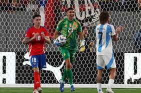 Uno a uno de Argentina: las tapadas de Martínez y el oportunismo de Lautaro Martínez explican el triunfo