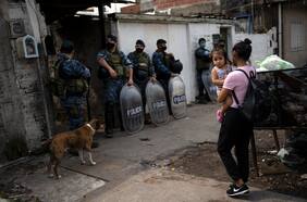 Policía argentina recupera miles de dosis de droga adulterada: ya suman 23 muertos y un centenar de hospitalizados