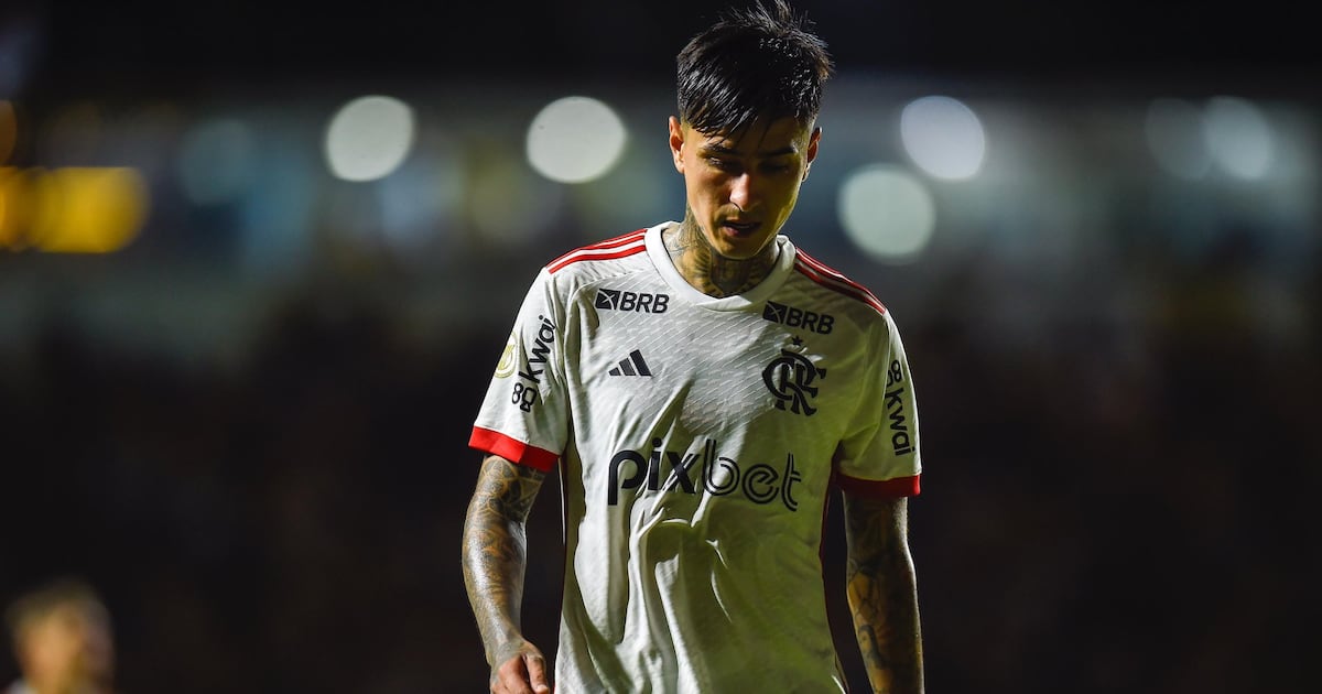 La curiosa agresión de Erick Pulgar a Jorginho en el Flamengo que llama la atención en Brasil