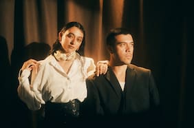 La dramática y latina colaboración de Catalina y las Bordonas de Oro junto a Gepe