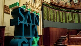 Bolsa de Santiago repunta a la espera de datos económicos en Estados Unidos