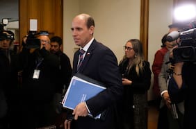 Ministro Arrau expone en el Senado sobre la seguridad en el país y esboza su agenda legislativa y focos de gestión