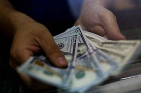 Un millón de dólares para quien se vacune: inédito concurso premia a personas que se inoculen