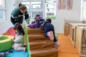 Columna de Alejandra Falabella: Educación de párvulos, avances y pendientes a 80 años de la carrera