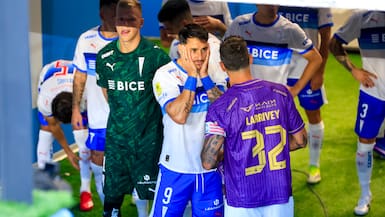 El “9” del fútbol chileno: el perfil del goleador que domina la Liga de Primera