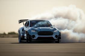 ¡1.400 caballos para el Mustang Mach-E con siete motores de Ford Performance!