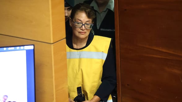 Trama bielorrusa: informe de Carabineros establece que Ángela Vivanco borró contenido de su celular previo a su detención
