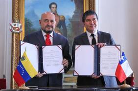 Un respiro para La Moneda: Contraloría declara legal convenio firmado entre el gobierno y Venezuela