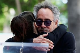 “Reforzaste mi confianza”: el emotivo encuentro de Winona Ryder y Tim Burton en Hollywood