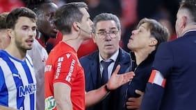 “Perdí la cabeza”: Matías Almeyda explica su furiosa reacción tras ser expulsado en el duelo entre Sevilla y Alavés