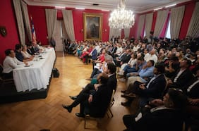 Presidentes de partidos revelan autocrítica de Boric tras fin de último cónclave oficialista
