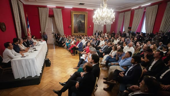 Presidentes de partidos revelan autocrítica de Boric tras fin de último cónclave oficialista