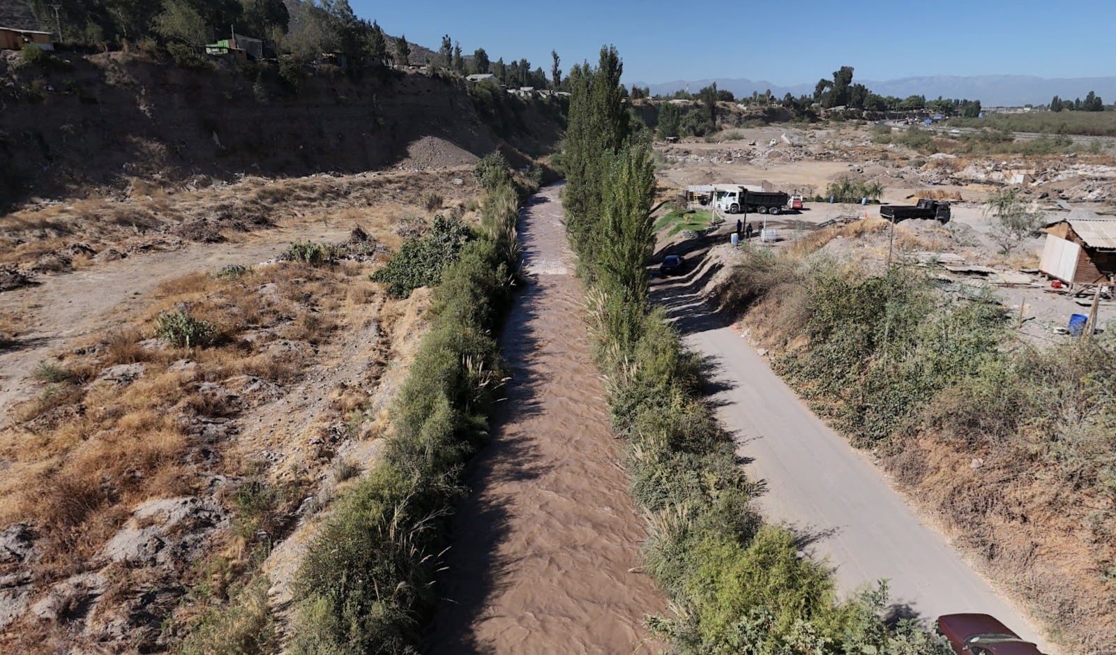 Veolia, Aguas Andinas y Google anuncian proyecto para revestir canal de riego y reforzar la seguridad hídrica en Santiago