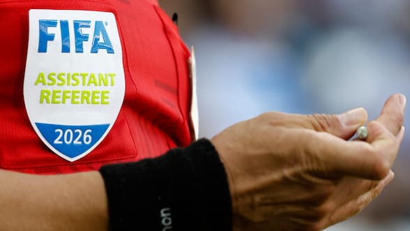 Sanciones nuevas y más atribuciones al VAR: las novedades reglamentarias que la FIFA estrenará en el Mundial