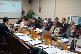 Comisión de Educación del Senado aprueba en general proyecto que modifica el SAE tras una tensa jornada