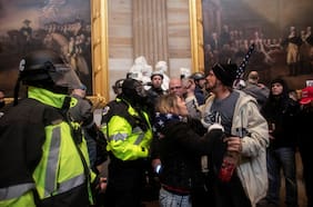 EE.UU. y una democracia rota