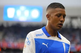 “Hace un mes mandé una propuesta y no me han respondido”: Jhojan Valencia le mete presión a Cruzados para renovar en la UC