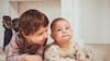 Por qué ser el hijo menor tiene más desventajas frente a los hermanos mayores, según distintos estudios