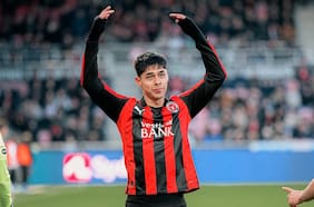 Un golazo eludiendo al portero: Darío Osorio rompe la sequía de cuatro meses sin anotar en el empate del Midtjylland