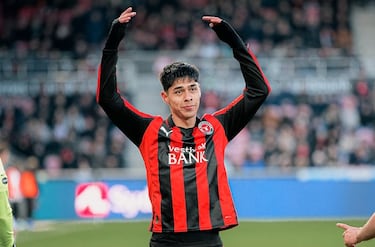 Un golazo eludiendo al portero: Darío Osorio rompe la sequía de cuatro meses sin anotar en el empate del Midtjylland