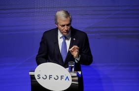 Debate “Volver a crecer” | El dardo de Kast a Jara por seguridad