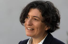 El modelo de Andrea Fresard en TVN: canal retoma producción propia, pero sus costos subieron 34% en 2022