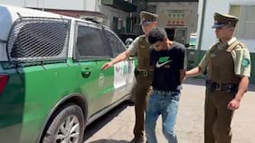 Capturan a cuatro sujetos por extorsionar a vecinos en Recoleta: en el operativo se incautó un arma y municiones