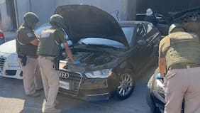 Cuatro detenidos deja operativo de Carabineros en taller clandestino de Conchalí: tenían autos robados y clonados