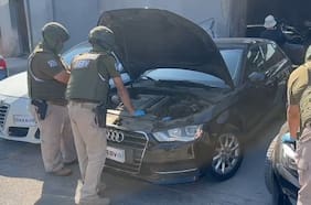 Cuatro detenidos deja operativo de Carabineros en taller clandestino de Conchalí: tenían autos robados y clonados