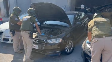 Cuatro detenidos deja operativo de Carabineros en taller clandestino de Conchalí: tenían autos robados y clonados