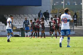 La UC pierde la punta y Poyet se va expulsado