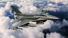 Canciller y ministro de Defensa de Perú renuncian tras controversia por postergación de compra de F-16 a EE.UU.