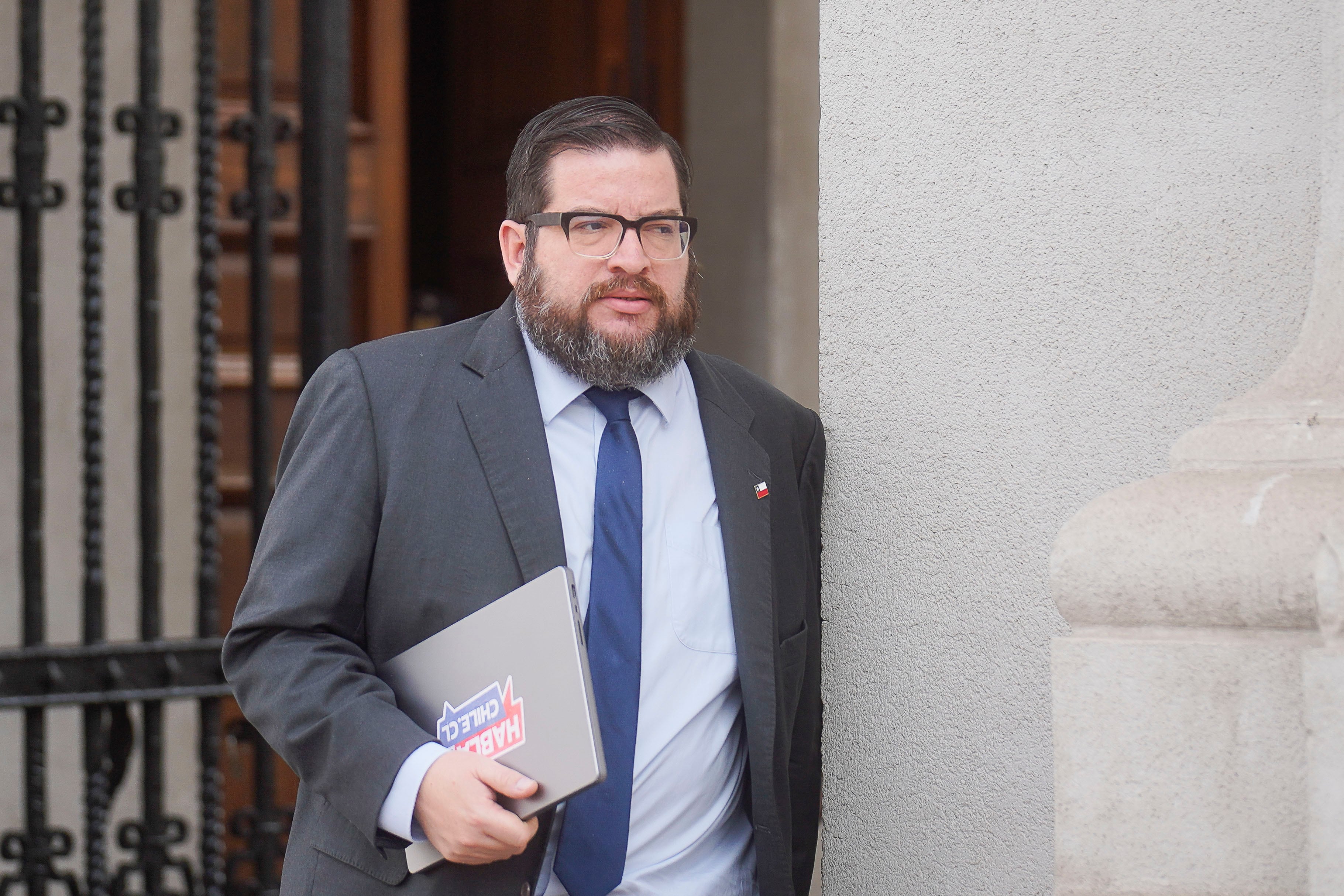 Comparación con Crispi, alusión al caso Monsalve y dardos a la gestión Boric: el libreto de Valenzuela para enfrentar a la comisión investigadora