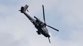 Trump afirma que Irán derribó un helicóptero estadounidense y que Washington “debe” responder