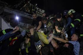 Zelensky pide llevar ante un tribunal a los “asesinos y terroristas rusos” por bombardeo de Kramatorsk