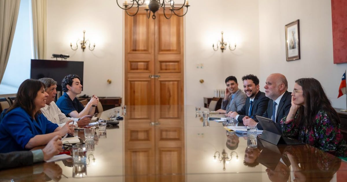 PC, PS y Frente Amplio llevan a La Moneda inquietud por reforma de Boric que busca desplegar a militares en la frontera