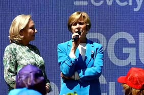 Matthei lanza propuesta para “PGU de Cuidados” en compañía de la ex primera dama Cecilia Morel